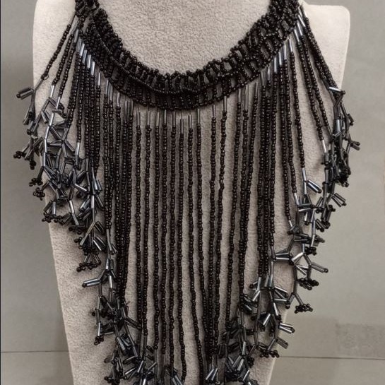 Liquidación: Collar de cuentas de vidrio, longitud 48 cm +- (dañado)